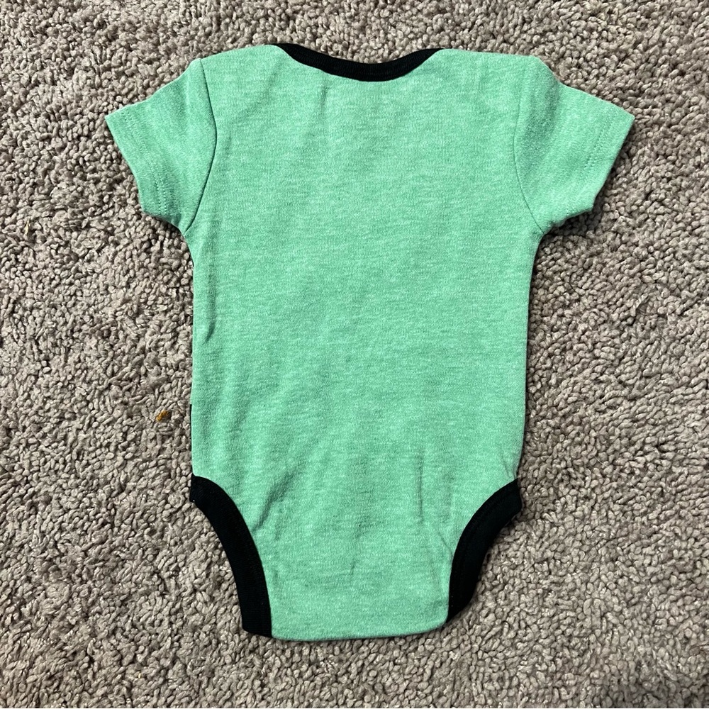 NWT DC Comic Superhero Onsies Baby Newborn Size 0-3 Flash Aquaman Green Lantern - Picture 6 of 9